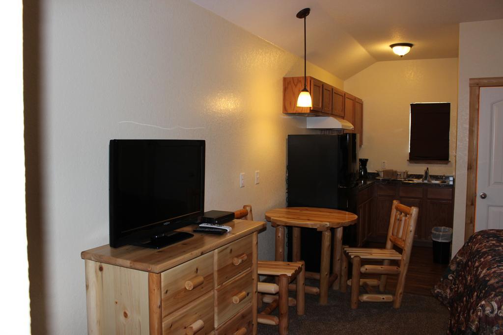 4K Lodges Poth Room photo