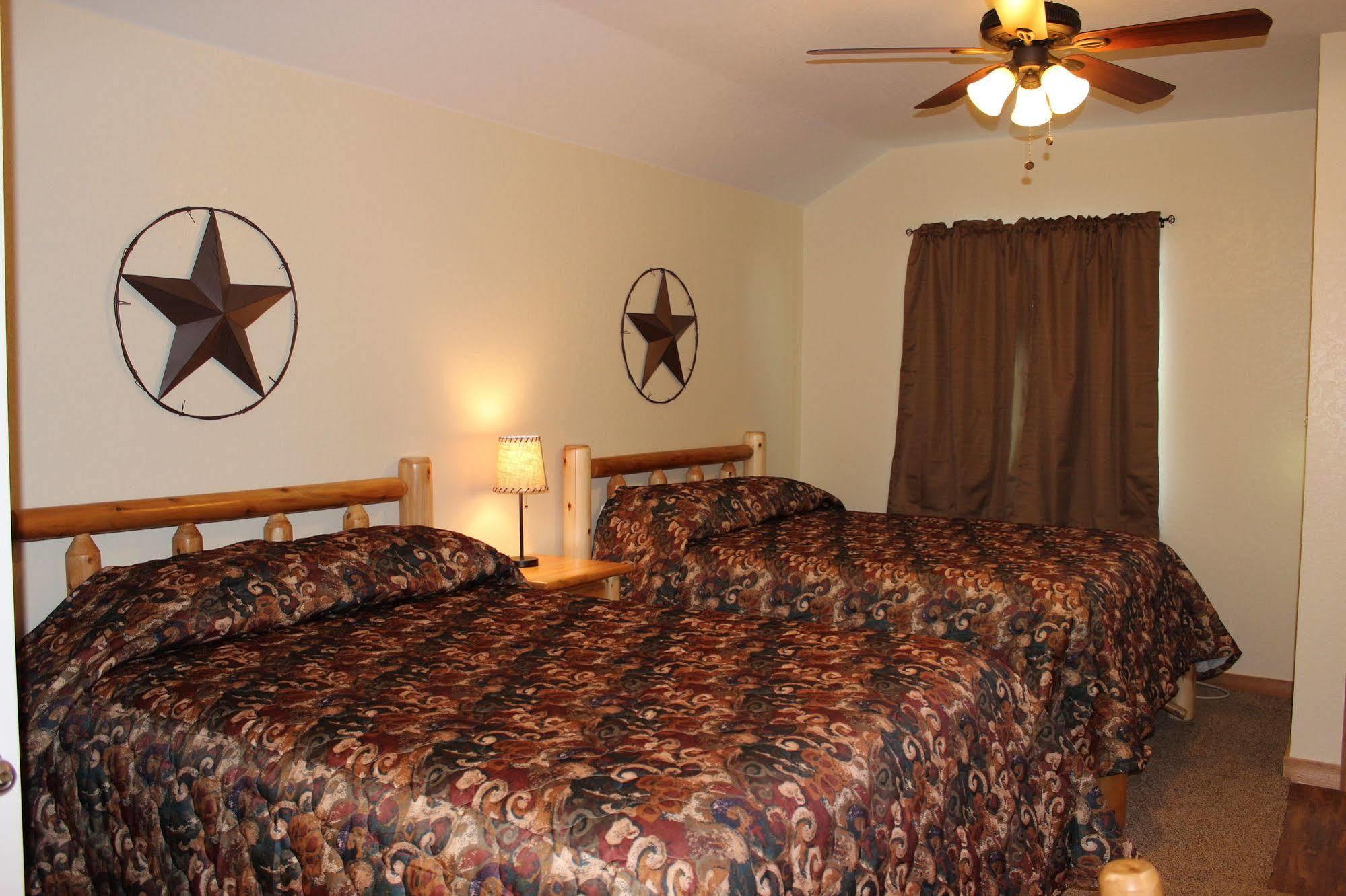 4K Lodges Poth Exterior photo